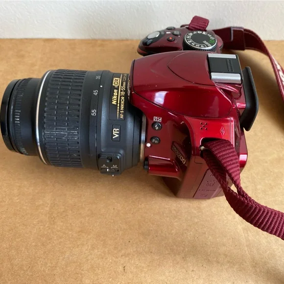 Nikon D3200 Digital Camera with Nikon DX AF-S 18-55mm f/3.5-5.6G VR Lens